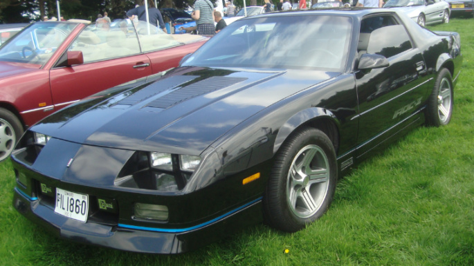 1990-chevrolet-camaro-iroc-z-ext