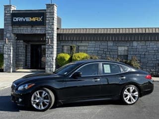 Infiniti 2011 M56