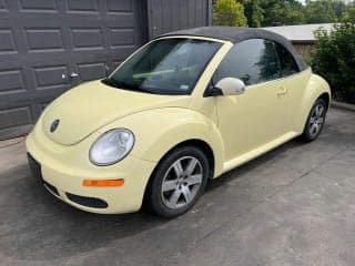 Volkswagen 2006 New Beetle