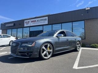 Audi 2013 S8