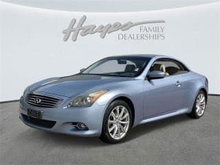 Infiniti 2011 G37