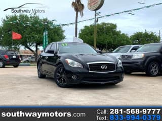 Infiniti 2011 M56