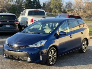 Toyota 2017 Prius v