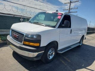 GMC 2022 Savana