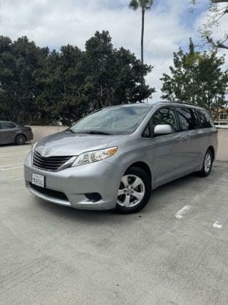 Toyota 2011 Sienna