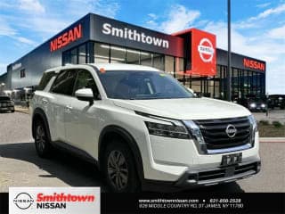 Nissan 2022 Pathfinder