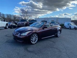 Infiniti 2010 G37