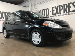 Nissan 2011 Versa