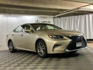 Lexus 2017 ES 300h