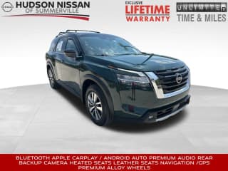 Nissan 2022 Pathfinder