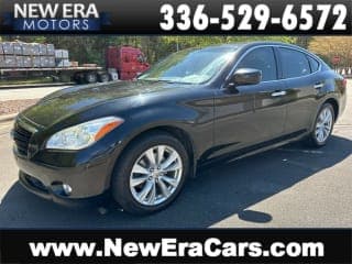 Infiniti 2011 M56