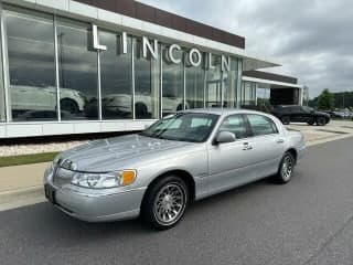 Lincoln 2001 Town Car