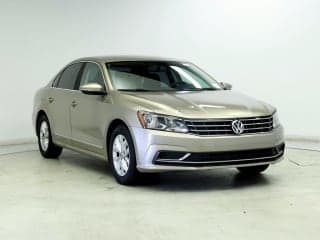 Volkswagen 2016 Passat