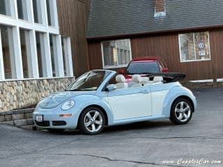 Volkswagen 2010 New Beetle