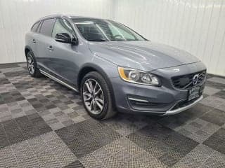 Volvo 2016 V60 Cross Country