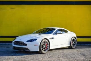 Aston Martin 2015 V8 Vantage