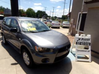 Mitsubishi 2010 Outlander