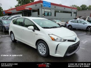 Toyota 2017 Prius v