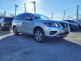 Nissan 2017 Pathfinder