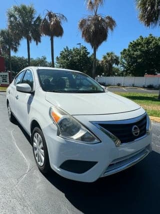 Nissan 2015 Versa