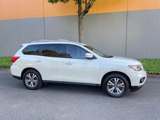 Nissan 2017 Pathfinder