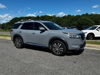 Nissan 2022 Pathfinder