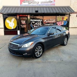 Infiniti 2012 M56