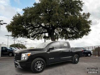 Nissan 2022 Titan