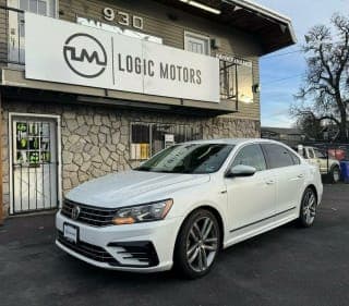 Volkswagen 2017 Passat