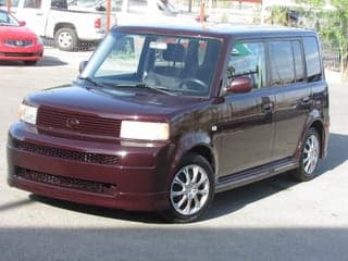 Scion 2005 xB