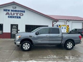 Nissan 2017 Titan