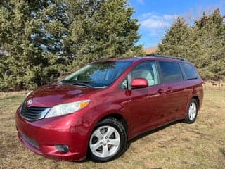 Toyota 2011 Sienna