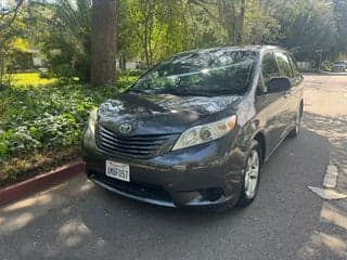 Toyota 2011 Sienna