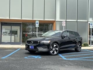 Volvo 2022 V60 Cross Country