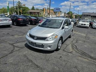 Nissan 2011 Versa