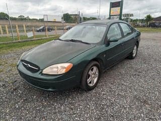 Ford 2000 Taurus