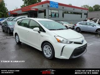 Toyota 2017 Prius v