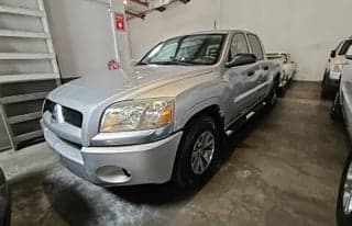 Mitsubishi 2007 Raider