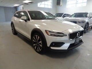 Volvo 2021 V60 Cross Country