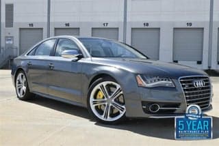 Audi 2013 S8