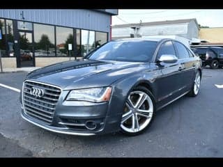 Audi 2013 S8