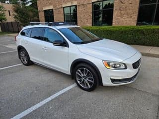 Volvo 2016 V60 Cross Country