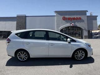 Toyota 2015 Prius v