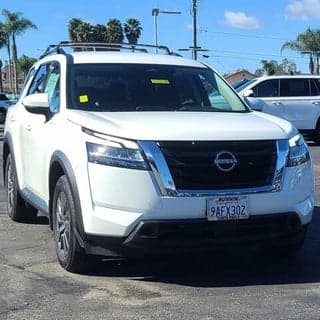 Nissan 2022 Pathfinder