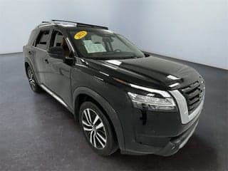 Nissan 2023 Pathfinder