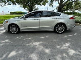 Ford 2014 Fusion Hybrid