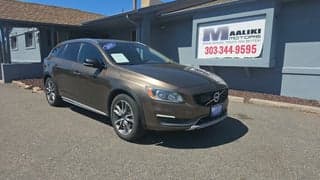 Volvo 2016 V60 Cross Country