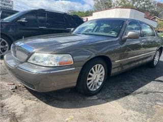 Lincoln 2004 Town Car