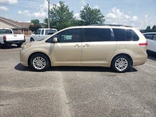 Toyota 2011 Sienna