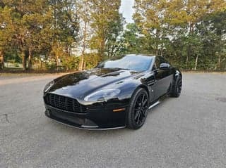 Aston Martin 2015 V8 Vantage